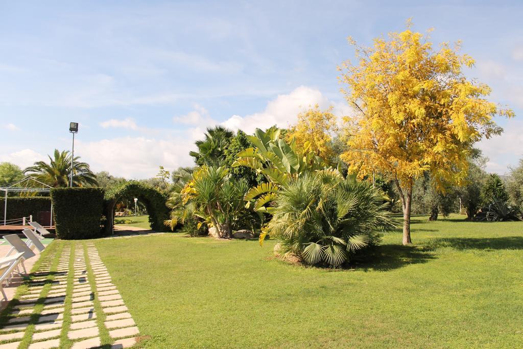 Valle Di Mare Country Resort Fontane Bianche Exterior photo